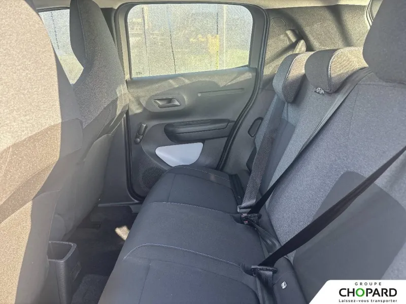 Image secondaire du véhicule 12