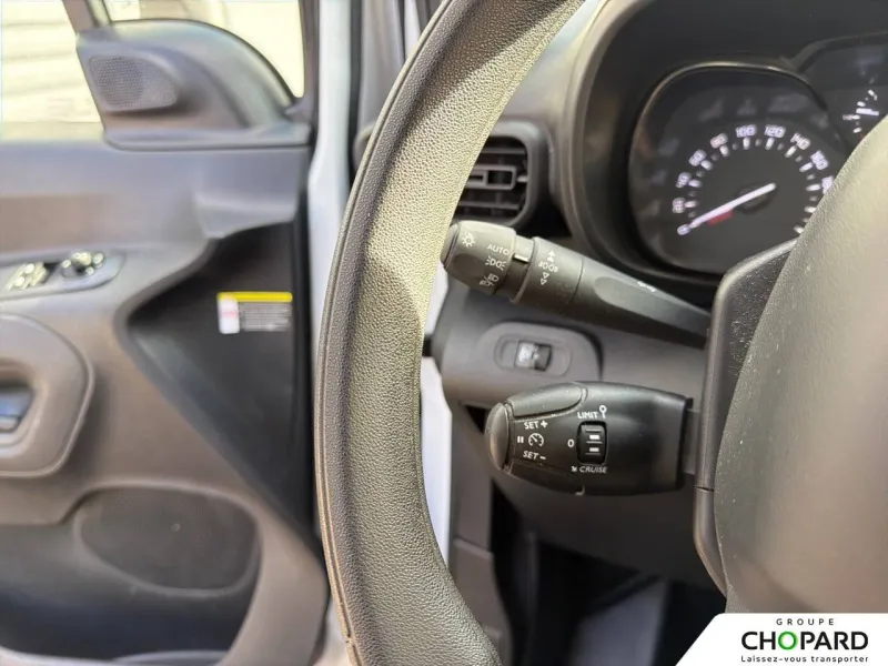 Image secondaire du véhicule 12