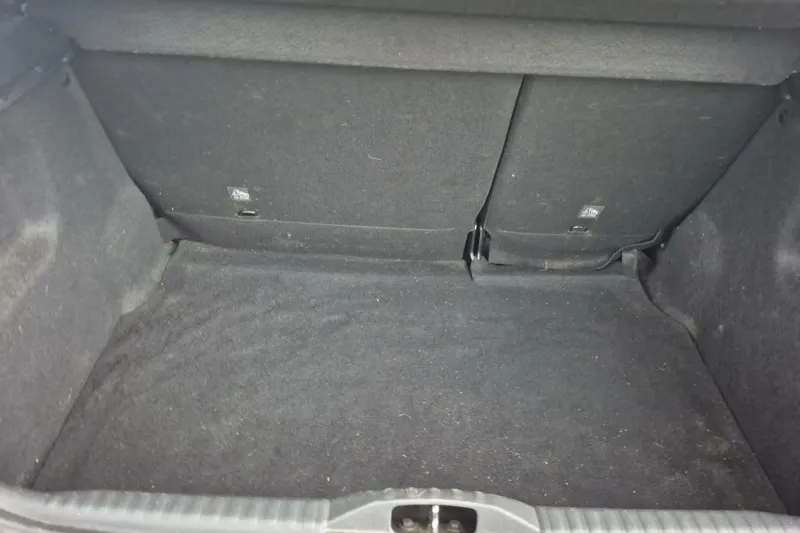 Image secondaire du véhicule 10