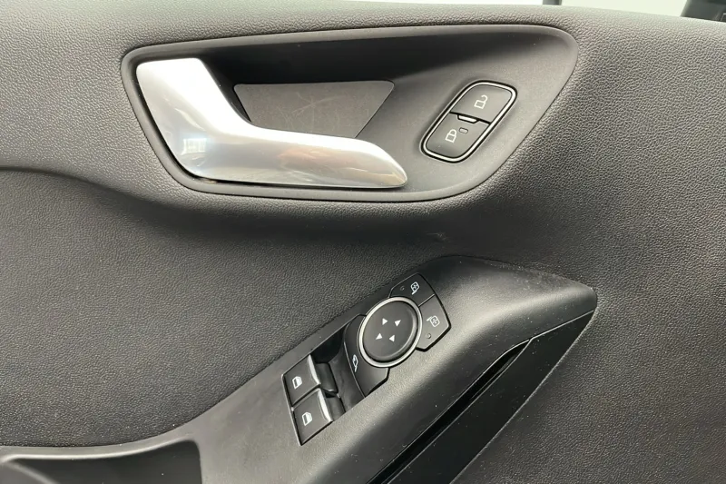 Image secondaire du véhicule 19