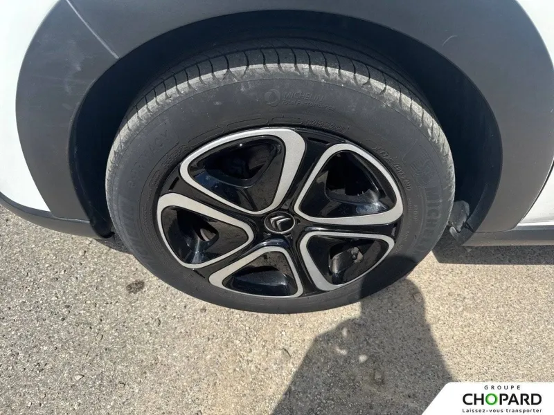 Image secondaire du véhicule 3