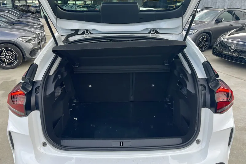 Image secondaire du véhicule 10