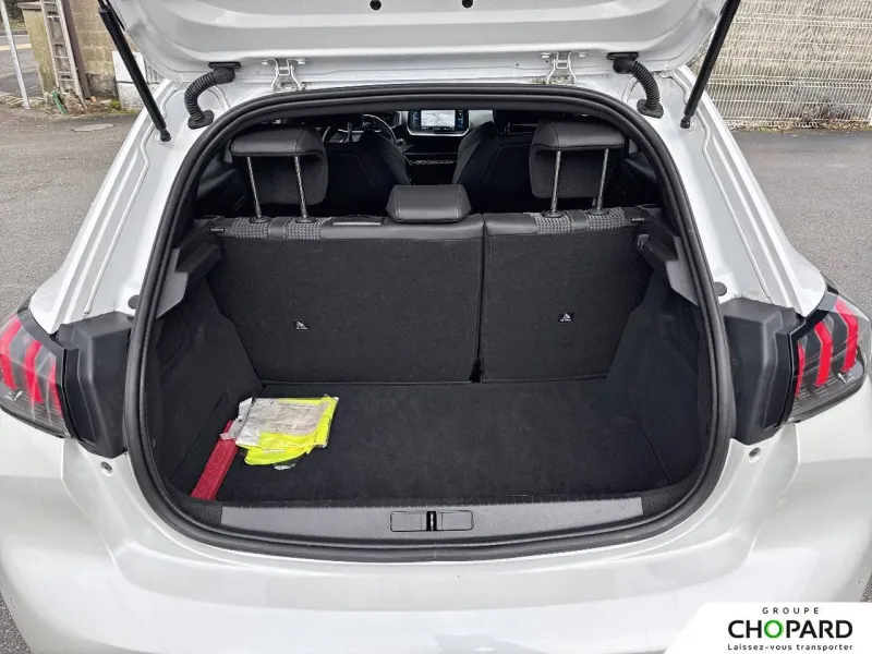 Image secondaire du véhicule 9