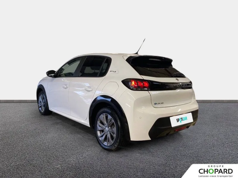 Image secondaire du véhicule 8