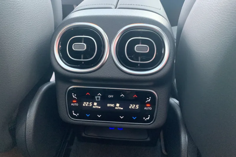 Image secondaire du véhicule 37