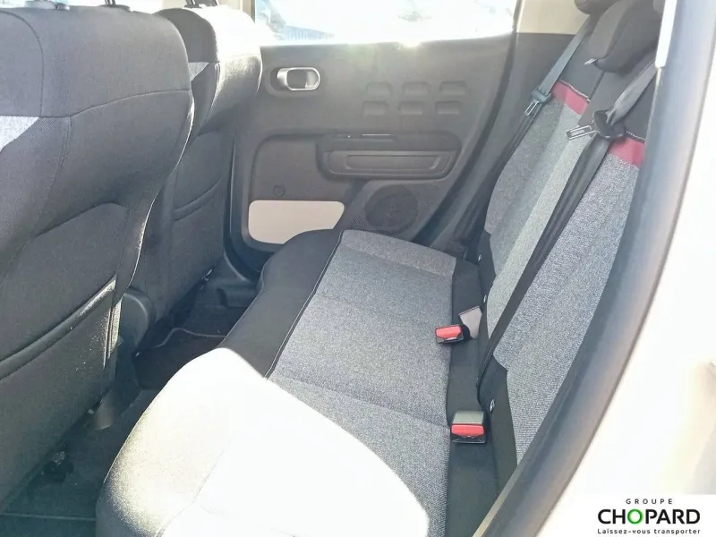 Image secondaire du véhicule 12