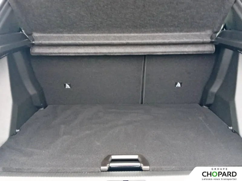 Image secondaire du véhicule 9