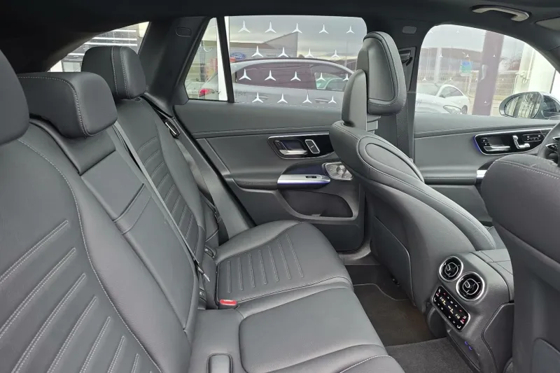 Image secondaire du véhicule 12