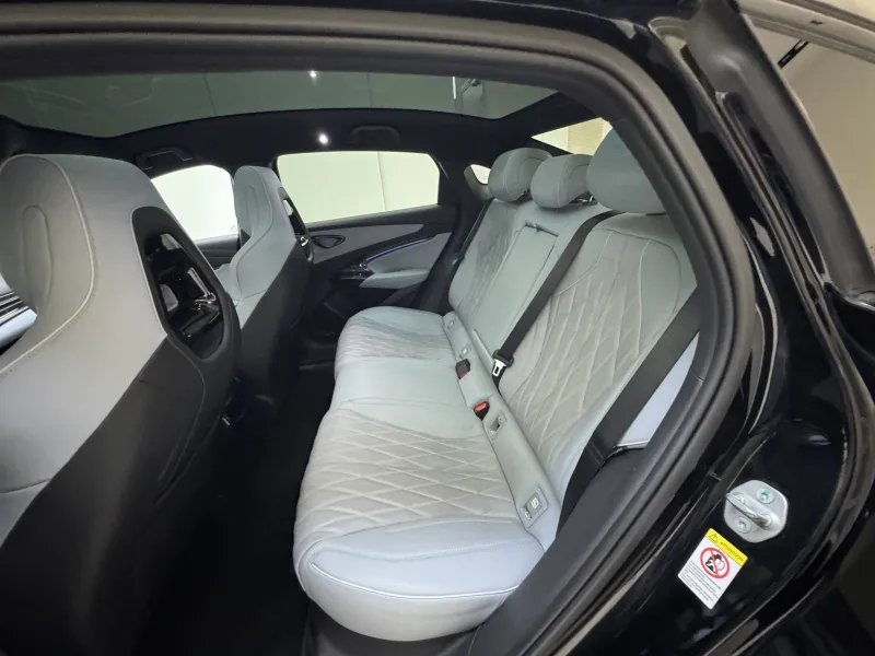 Image secondaire du véhicule 8