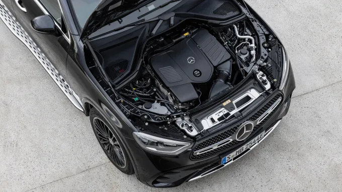 Mercedes GLC Coupé :  Capot ouvert vue moteur