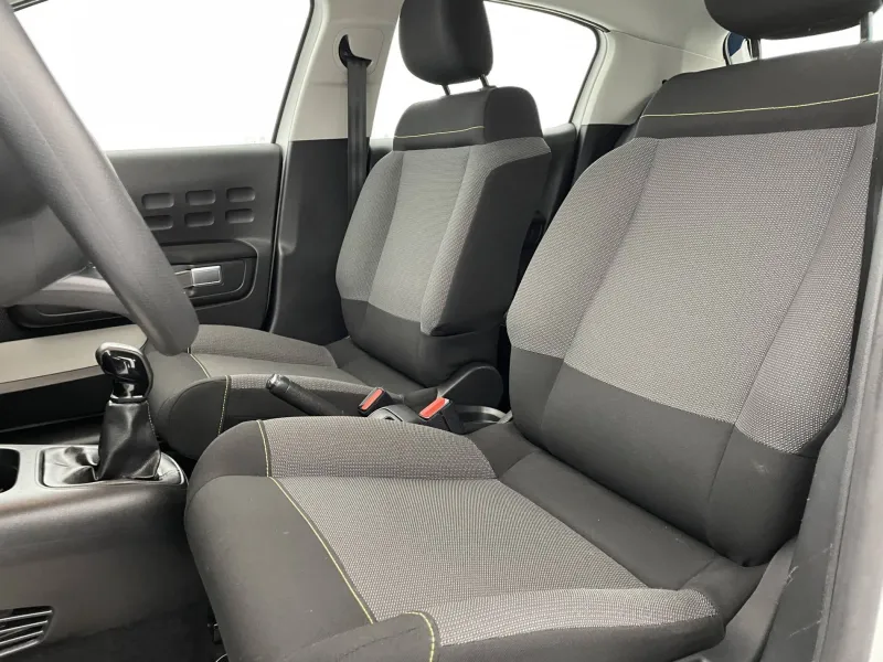 Image secondaire du véhicule 44