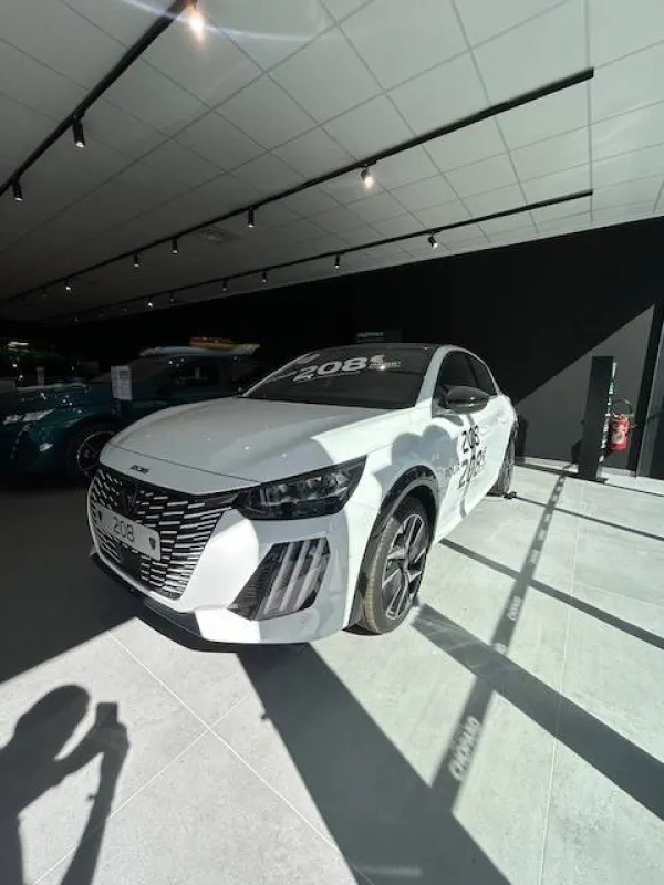 Image secondaire du véhicule 3