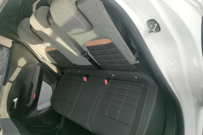 Image secondaire du véhicule 30