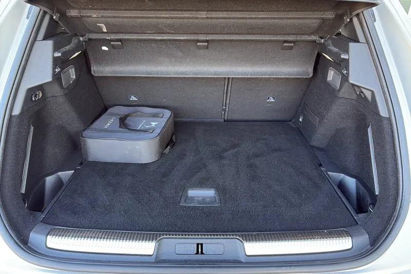 Image secondaire du véhicule 10