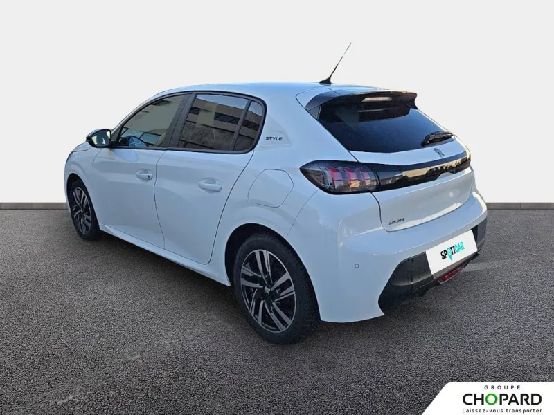 Image secondaire du véhicule 8