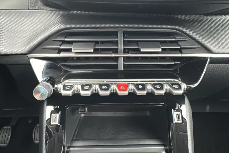 Image secondaire du véhicule 24