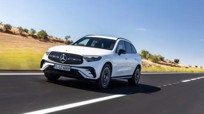 Mercedes GLC SUV : Ligne droite