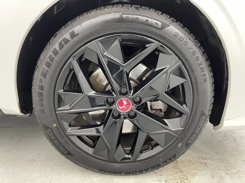 Image secondaire du véhicule 19