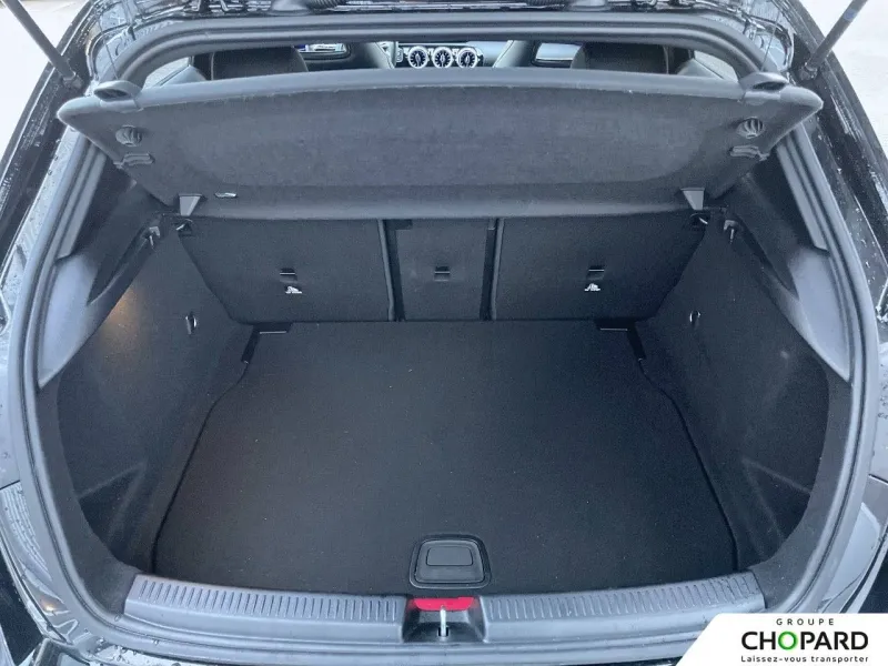 Image secondaire du véhicule 9