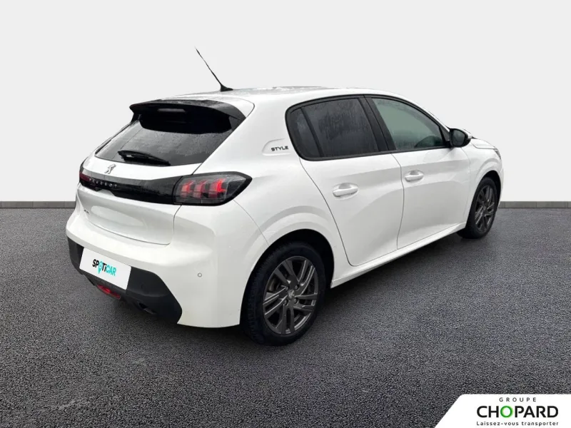 Image secondaire du véhicule 9