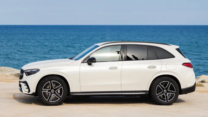 Mercedes GLC SUV : Profil bord de mer