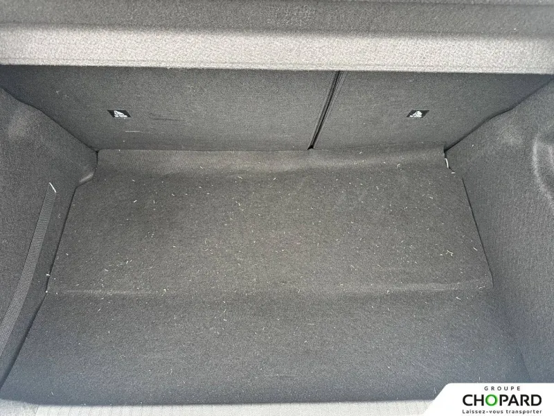 Image secondaire du véhicule 9