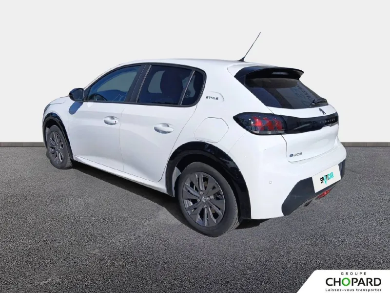 Image secondaire du véhicule 8