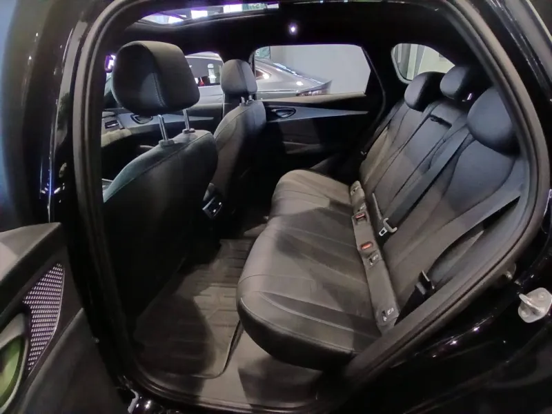 Image secondaire du véhicule 9