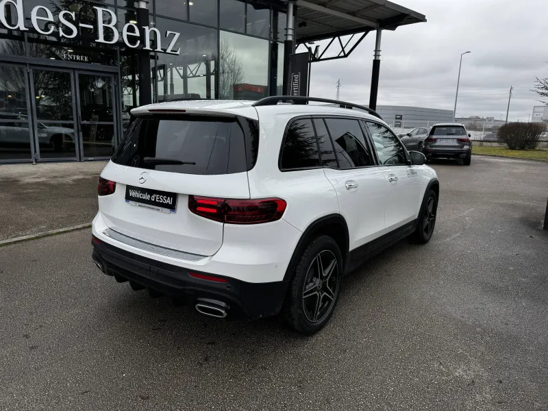 Image secondaire du véhicule 4