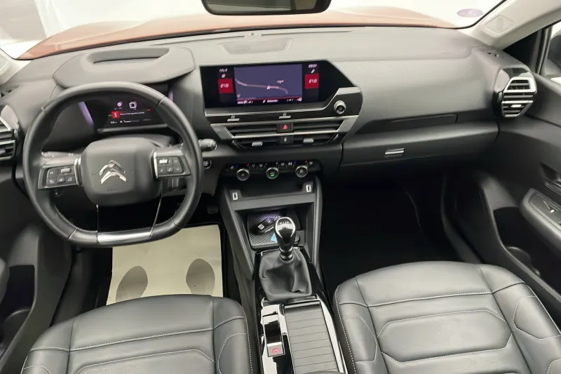 Image secondaire du véhicule 10