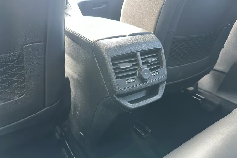 Image secondaire du véhicule 30