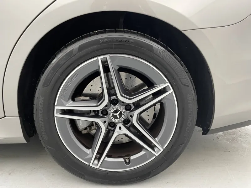 Image secondaire du véhicule 18