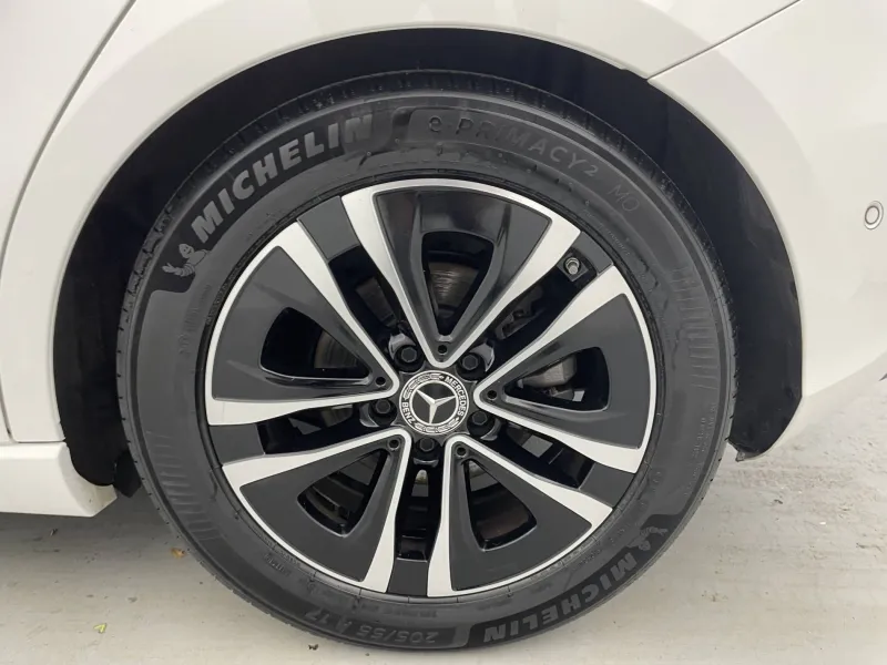 Image secondaire du véhicule 18