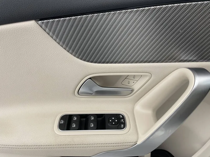 Image secondaire du véhicule 28