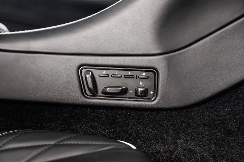 Image secondaire du véhicule 23