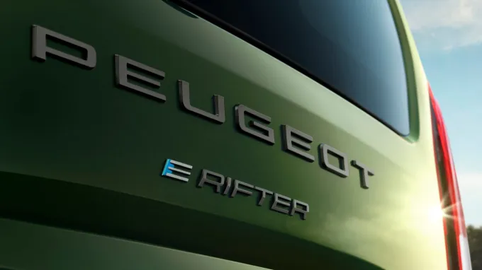 Peugeot Rifter : Lettrage Peugeot