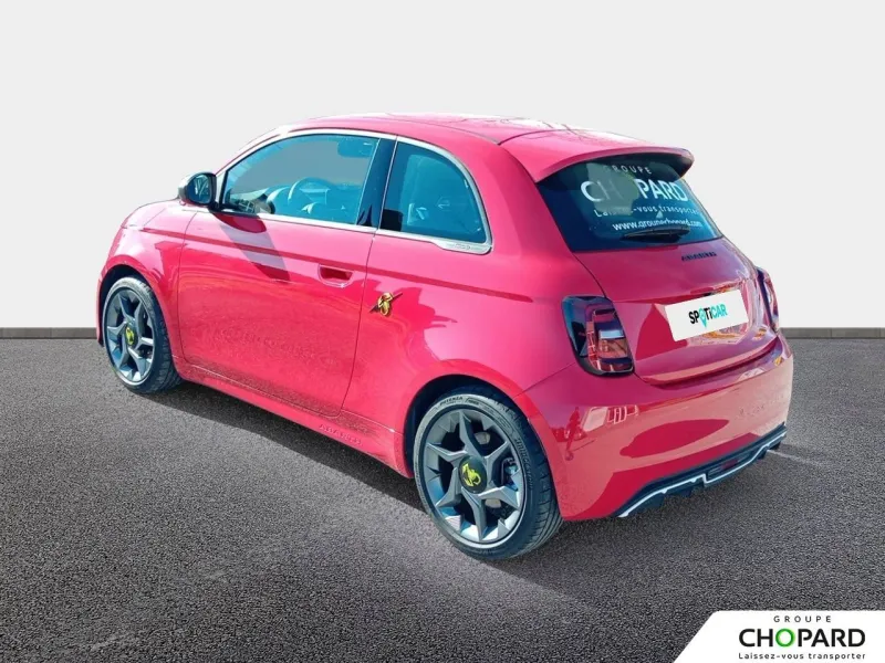 Image secondaire du véhicule 4