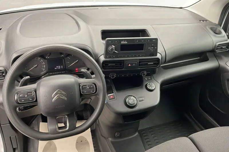 Image secondaire du véhicule 10