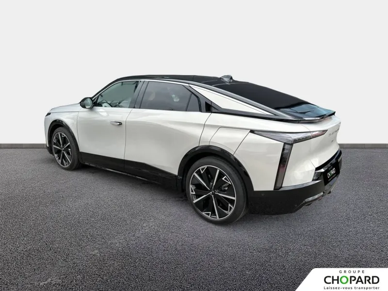 Image secondaire du véhicule 8