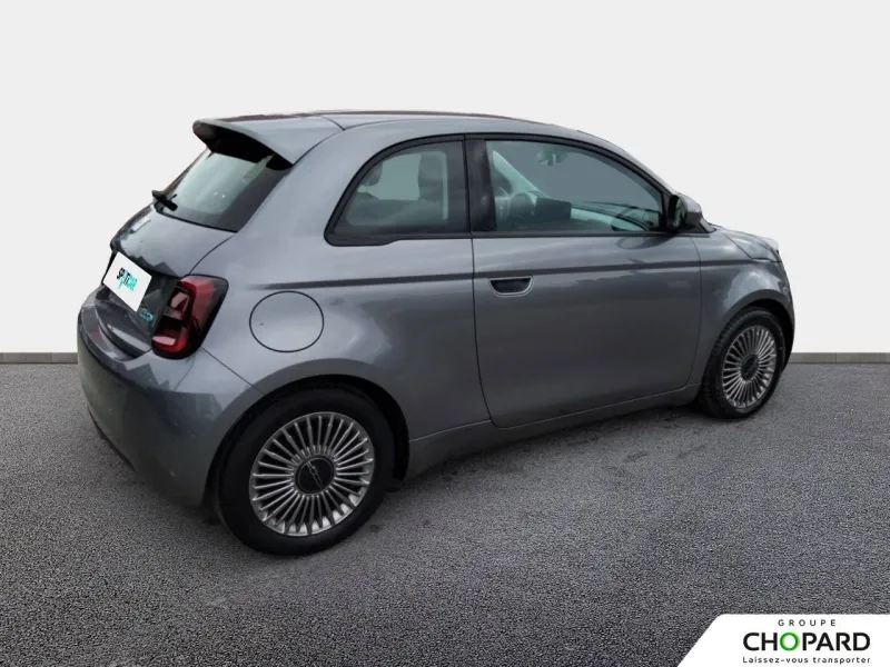 Image secondaire du véhicule 4