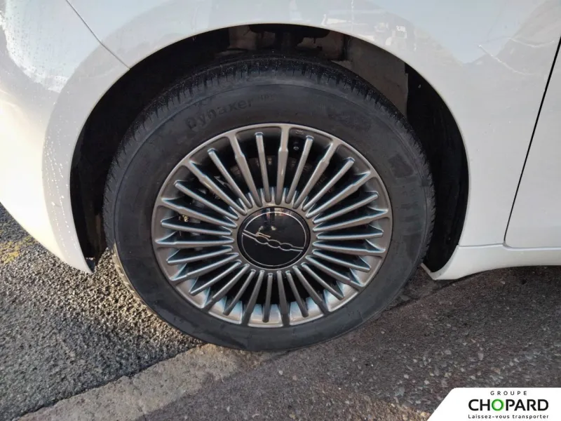 Image secondaire du véhicule 22