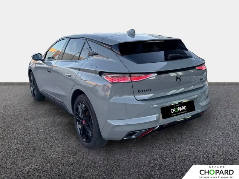 Image secondaire du véhicule 8