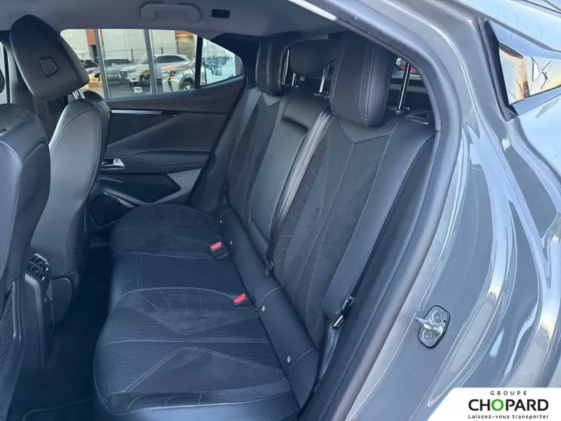 Image secondaire du véhicule 12