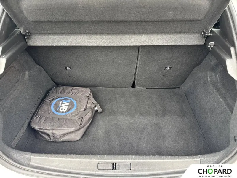 Image secondaire du véhicule 9