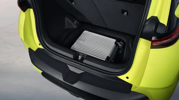 BYD Dolphin Surf 2025 : coffre avec valise