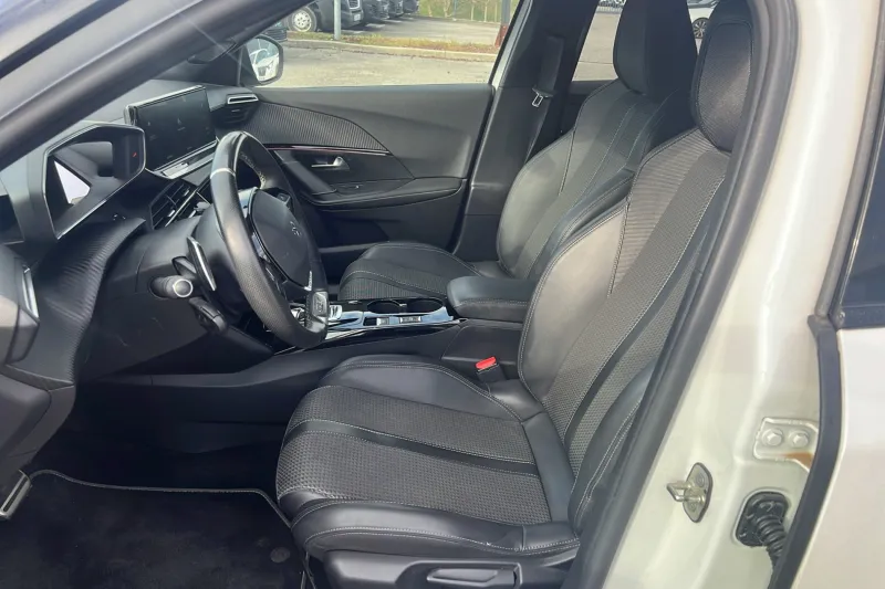 Image secondaire du véhicule 10