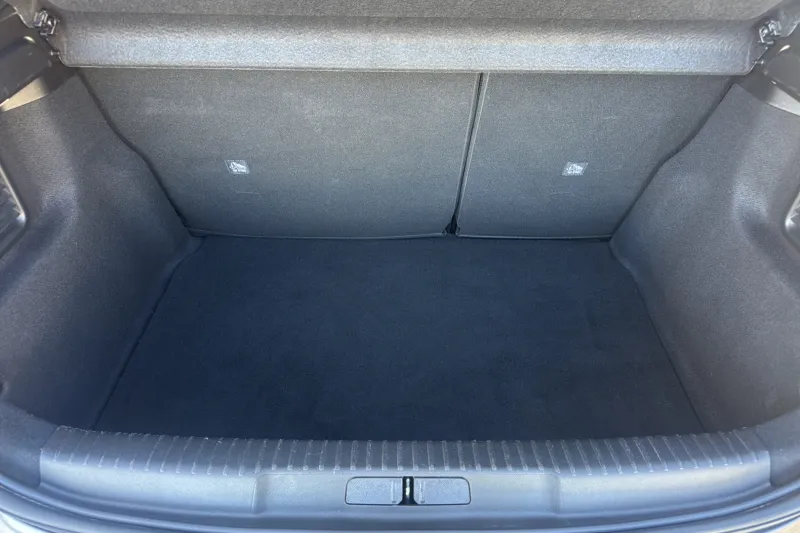 Image secondaire du véhicule 10