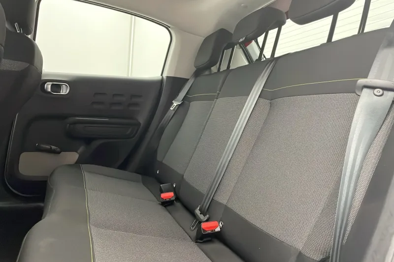 Image secondaire du véhicule 40