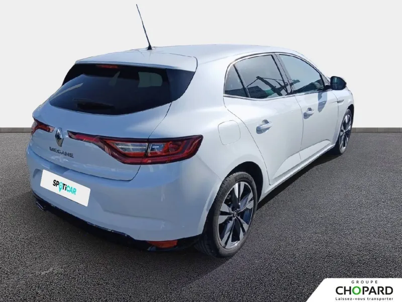 Image secondaire du véhicule 4