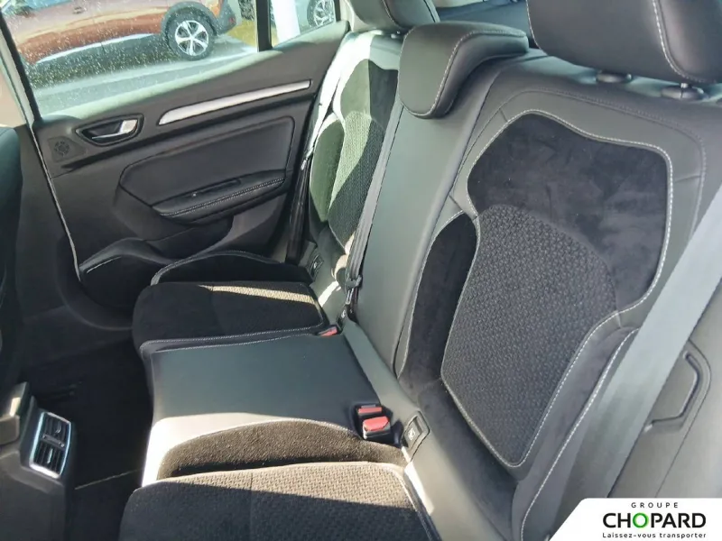 Image secondaire du véhicule 19